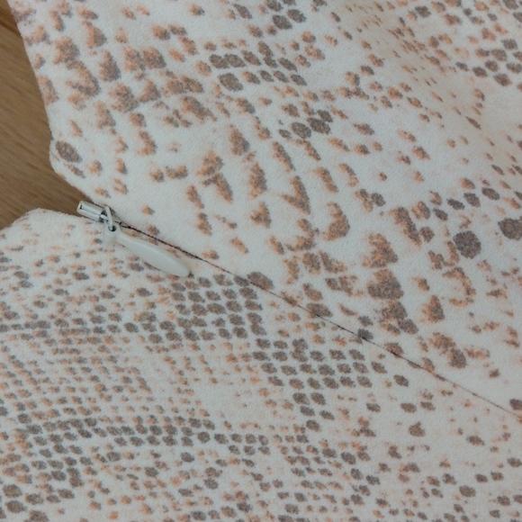 Loft Outlet Jumper SZ 4 Cream/Pink /Gray Design! - Picture 12 of 15